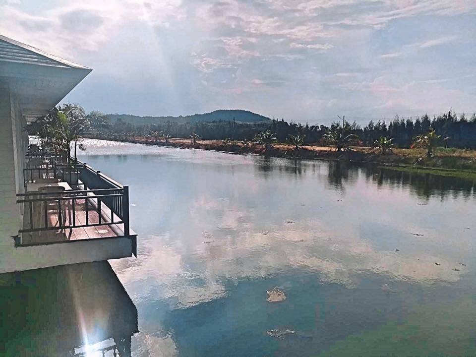 The Lake Hill Resort Pran Buri Extérieur photo