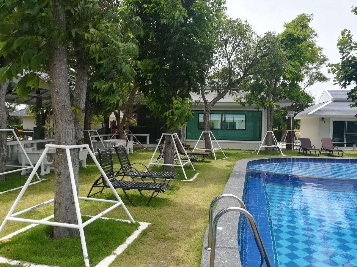 The Lake Hill Resort Pran Buri Extérieur photo